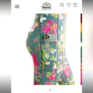 COPY - NWT Roots x Alder Leggings M